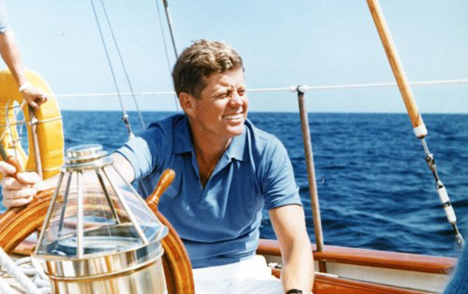 Kennedy 'lách luật' gia nhập hải quân, Ronald Reagan mê chiêm tinh và nhiều bí mật 'để đời' của các Tổng thống Mỹ Ảnh 2