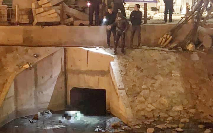 Phát hiện thi thể nam thanh niên mặc áo Grab tử vong dưới sông Kim Ngưu giữa đêm lạnh Ảnh 2