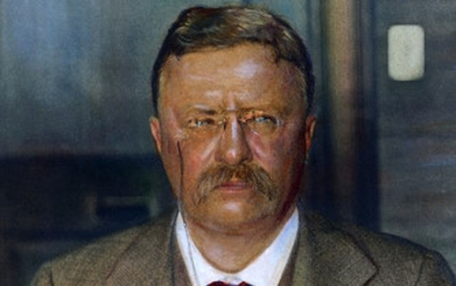 Tổng thống Roosevelt bị ám sát trúng đạn vẫn tiếp tục diễn thuyết 84 phút và 2 'bảo bối' cứu mạng Ảnh 2