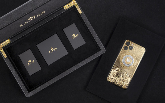 iPhone 11 Pro Max phiên bản Giáng Sinh cực sang chảnh: Mạ vàng 18K, đính viên kim cương hơn 3 carat Ảnh 2