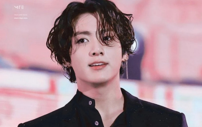 Không hổ danh là 'em út vàng' của BTS, Jungkook tiếp tục gom thêm kỷ lục mới cho solo single Euphoria Ảnh 2