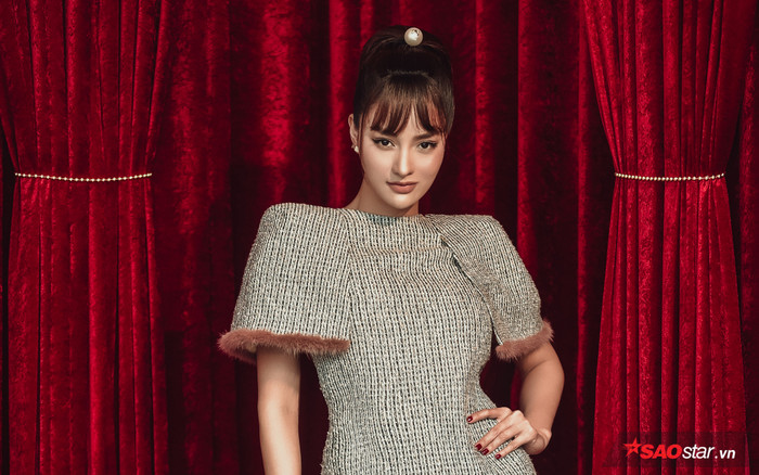 Siêu mẫu Vũ Thu Phương cao tay trổ tài mix đồ sang chảnh tôn dáng cho mùa lễ hội Ảnh 2