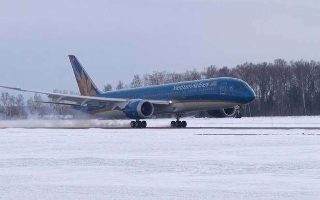 Vietnam Airlines hạ cánh khẩn cấp tại Ấn Độ để cấp cứu cho hành khách bị đau bụng nghi do viêm bàng quang Ảnh 2