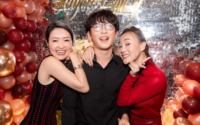 Em trai Á hậu Huyền My lại 'gây bão' vì quá điển trai trong tiệc sinh nhật chị gái Ảnh 2