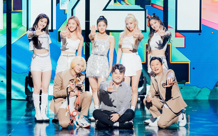 Tưởng sẽ cùng góp giọng, hóa ra ITZY chỉ làm 'cameo' trong MV mới của SM Station của Heechul và Soo Geun Ảnh 2