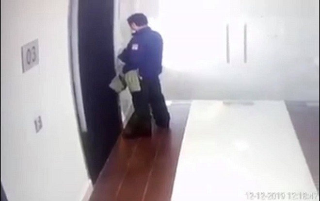 Thông tin mới nhất vụ người đàn ông trung niên tiểu bậy ngay hành lang chung cư gây bức xúc Ảnh 2