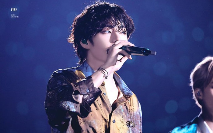 Trước độ 'chịu chi' của ARMY: V trở thành Idol đầu tiên xuất hiện trên màn hình LED tại quảng trường Gae Aulenti Ảnh 2