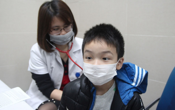 Không khí Hà Nội ô nhiễm đáng báo động dịp cuối năm, hàng trăm người bị cúm A, viêm phổi  phải nhập viện mỗi ngày Ảnh 2