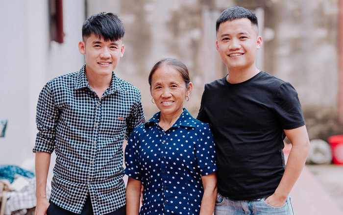 Phản ứng bất ngờ của bà Tân Vlog khi hai con trai cãi nhau đòi chia tài sản Ảnh 2