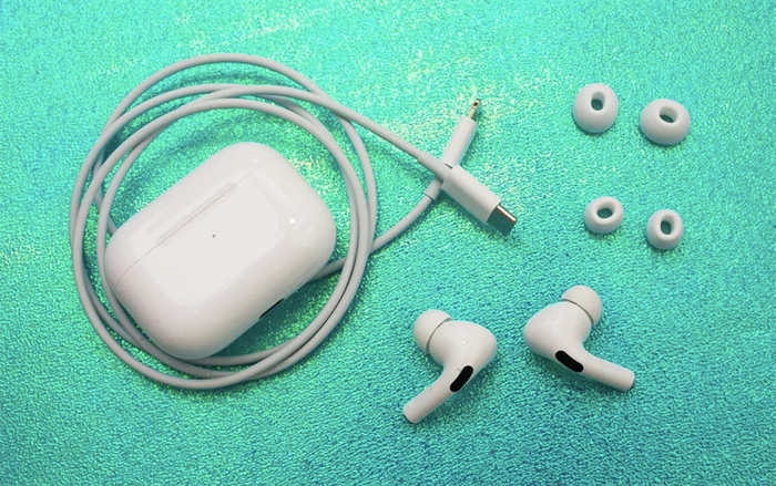 AirPods Pro đắt đỏ nhưng vẫn cháy hàng dịp mua sắm cuối năm Ảnh 2