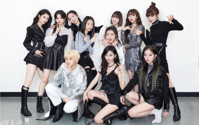 Tấm ảnh đầy đủ thành viên của Rocket Girls 101 sau một thời gian dài Ảnh 2