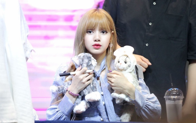 Chuyện 'ấm lòng' dịp Giáng Sinh: Fanbase Lisa (BlackPink) thực hiện project ý nghĩa cho trẻ em khiến cả fandom tự hào Ảnh 2