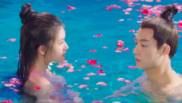 Triệu Lộ Tư và Lương Khiết: Ai mới là thánh xuyên không trong phim Trung Quốc