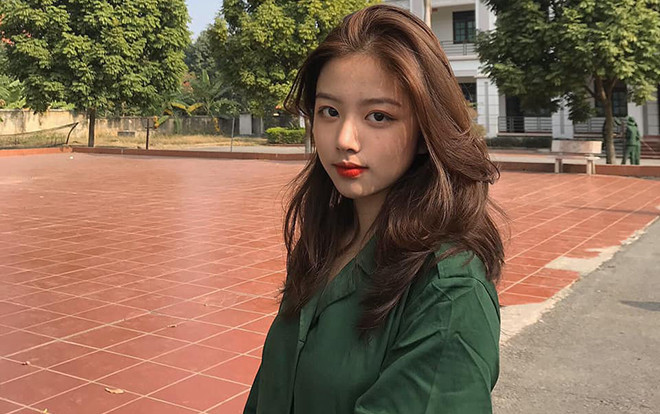 Nữ sinh ĐH Kinh tế Quốc dân khiến dân tình ngẩn ngơ vì nhan sắc cực phẩm, xinh đẹp xuất thần trong loạt ảnh tập quân sự Ảnh 2