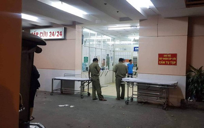 Nam bệnh nhân bất ngờ rút súng tự bắn vào đầu sau khi nói chuyện với bác sĩ Ảnh 2