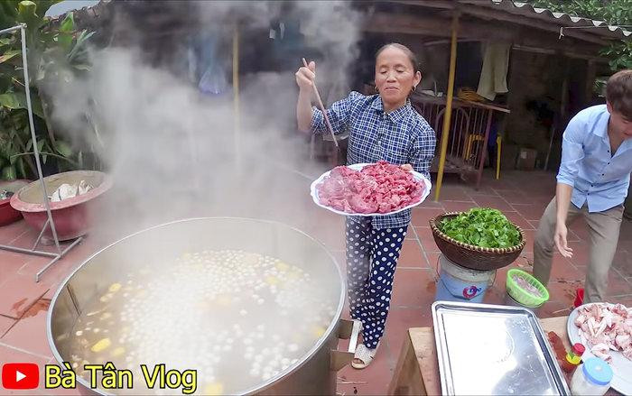 Bà Tân Vlog