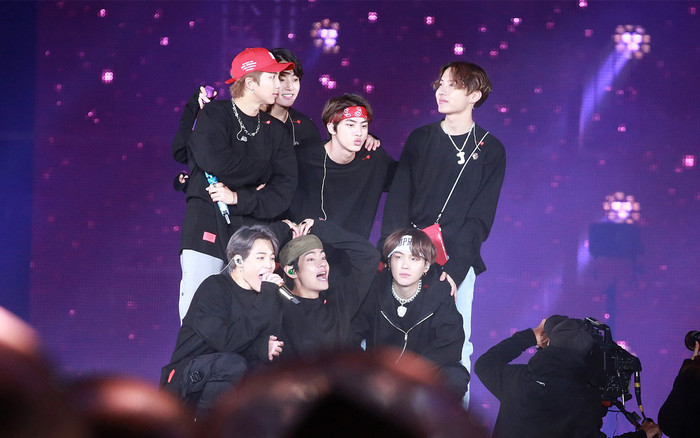 BTS all-kill vị trí quán quân tất cả các tuần trong năm 2019 của BXH Billboard’s Social 50 Ảnh 2