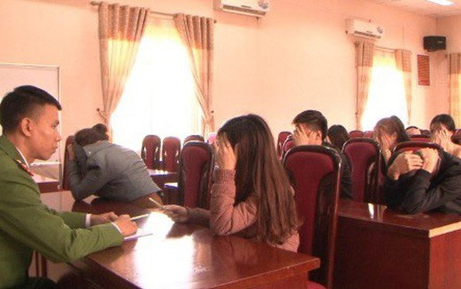 Liên tiếp phát hiện nhiều đối tượng sử dụng ma túy trong quán karaoke ở Bắc Giang Ảnh 2