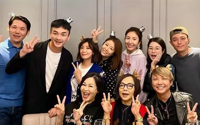 Lâm Tâm Như dẫn Hoắc Kiến Hoa dự tiệc giáng sinh của nhà Giả Tịnh Văn, trực tiếp đánh bay tin đồn bất hòa hay ly hôn Ảnh 2