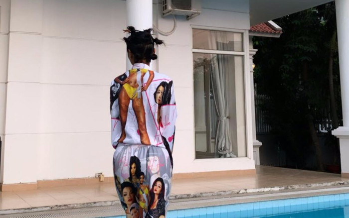 H'Hen Niê thích thú khoe quà Giáng sinh độc lạ khiến fan không thể nào yêu hơn Ảnh 2