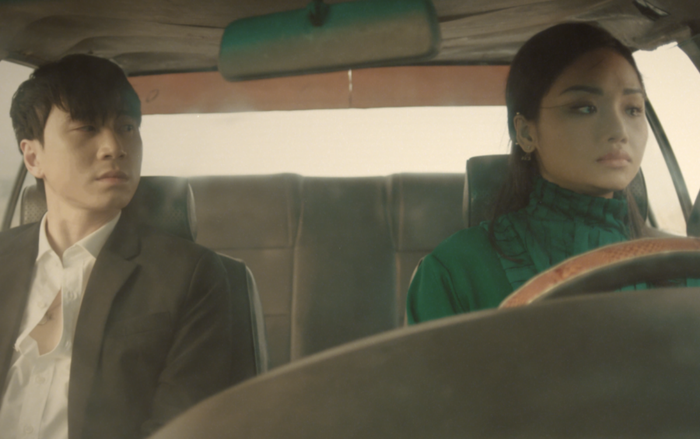 Miu Lê - Karik khóc đẫm nước mắt, diễn xuất nổi da gà trong MV ballad lụi tim Ảnh 2