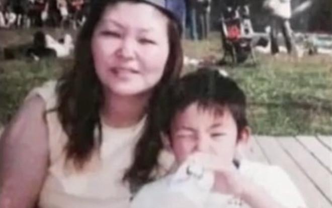 Năm 9 tuổi nói một câu khiến mẹ tự tử, chàng trai ân hận suốt đời Ảnh 2