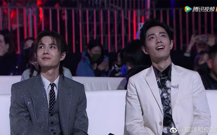 Những khoảnh khắc gây sốt tại Tinh quang đại thưởng: Tiêu Chiến - Vương Nhất Bác hội ngộ tạo nên mỹ cảnh, Ngô Diệc Phàm chào hỏi Lộc Hàm Ảnh 2