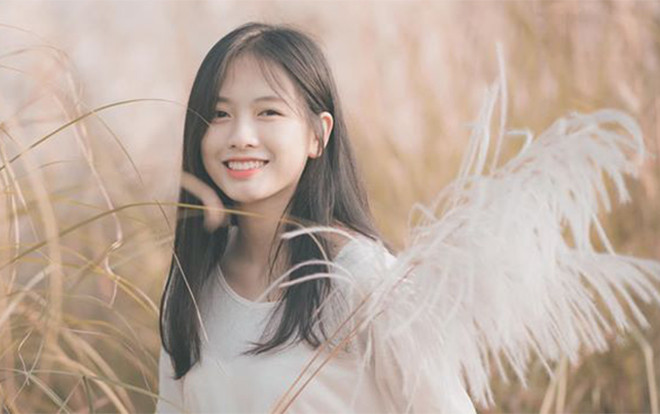 Nữ sinh trường Y khoe nét đẹp mong manh như sương mai trong bộ ảnh mới Ảnh 2