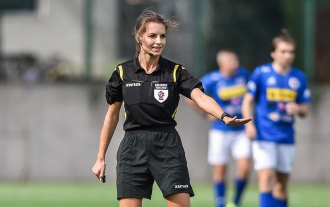 Nữ sinh Ba Lan tốt nghiệp ngành Luật trở thành 'trọng tài quyến rũ nhất thế giới' Ảnh 2