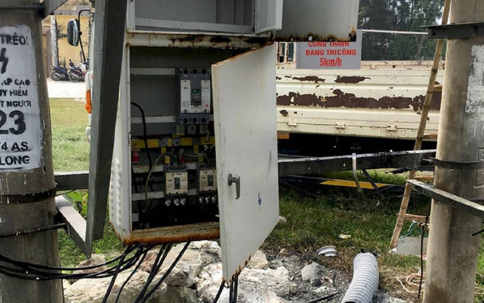 Nam thanh niên đốt trạm biến áp để sưởi ấm sau khi sử dụng ma túy Ảnh 2