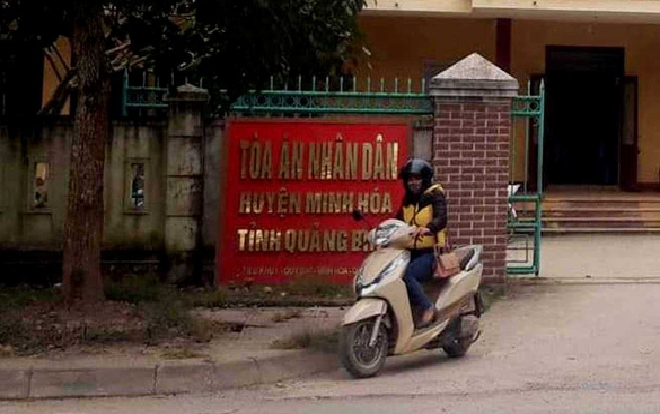 Chánh án lộ clip ‘nóng’ với nữ kế toán ngay nơi làm việc bị cách chức Ảnh 2