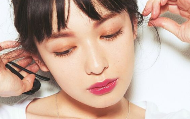 Top 10 mascara ngon bổ rẻ có sẵn tại các drugstore Ảnh 2