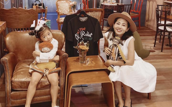 Mai Phương rạng rỡ, đầy sức sống đưa con gái du lịch Thái Lan Ảnh 2