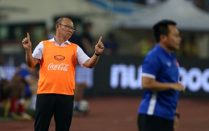 HLV Park Hang Seo bị AFC cấm chỉ đạo 4 trận Ảnh 2