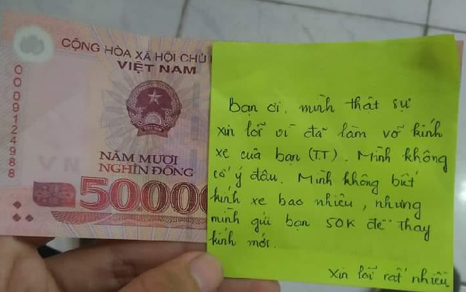 Hành động đẹp của chàng sinh viên khi lỡ làm hỏng kính xe: ‘Mình không biết bao nhiêu, nhưng mình gửi bạn 50k để thay mới’ Ảnh 2