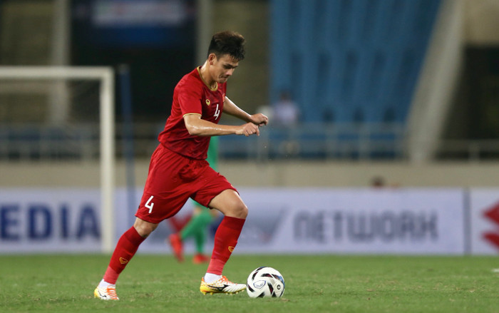 HLV Park Hang Seo và nỗi lo 2 bên cánh của U23 Việt Nam Ảnh 2