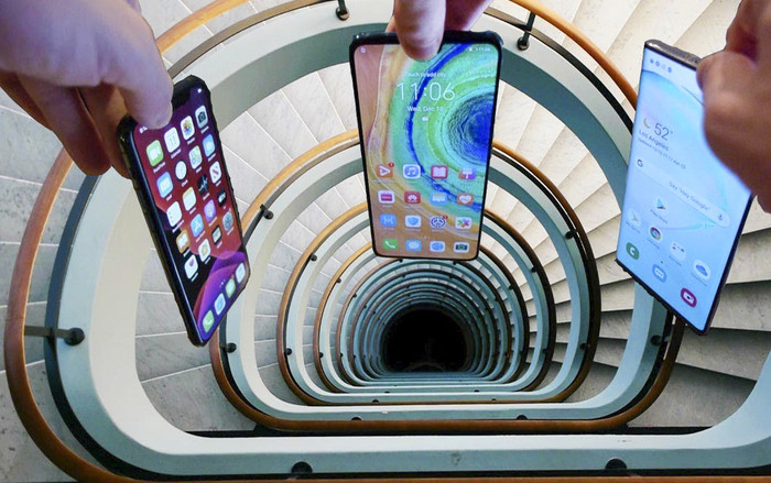 Thả rơi iPhone 11 Pro, Galaxy Note10 và Mate 30 từ độ cao hơn 10m: Flagship của Apple, Samsung hay Huawei sẽ là người chiến thắng? Ảnh 2