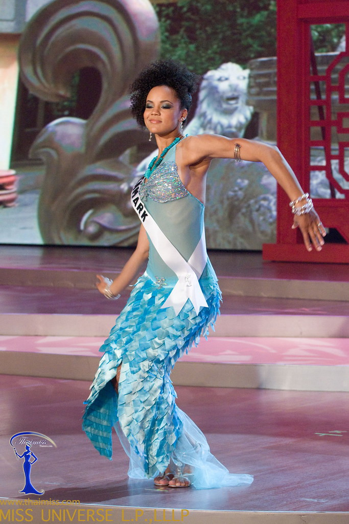 Thảm họa trang phục dân tộc tại cuộc thi quốc tế, đến người mặc có khi chẳng muốn ngắm lại Ảnh 9