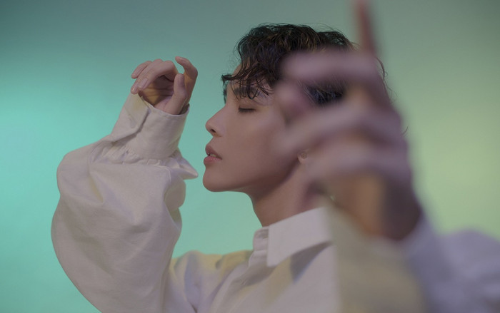 Vũ Cát Tường gây bất ngờ khi xuất hiện trên tạp chí Billboard Mỹ Ảnh 2