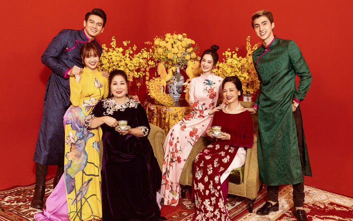 Lan Ngọc - Jun Vũ trổ tài bắn rap chúc năm mới sau khi 'Gái già lắm chiêu 3' đổi lịch chiếu sang mùng Một Tết Ảnh 2