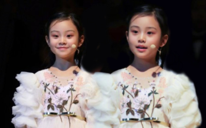 Con gái Lý Tiểu Lộ đáng yêu 'càng lớn càng thấy giống bố' Ảnh 2