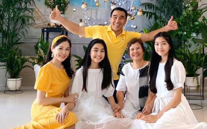 Hai tiểu thư nhà MC Quyền Linh 'mê hoặc' khán giả với nhan sắc xinh đẹp và chiều cao nổi bật Ảnh 2