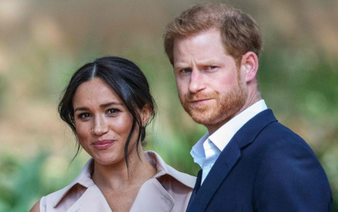 Meghan bị chỉ trích là kẻ phá hoại tình cảm giữa Hoàng tử Harry và gia đình hoàng gia Ảnh 2