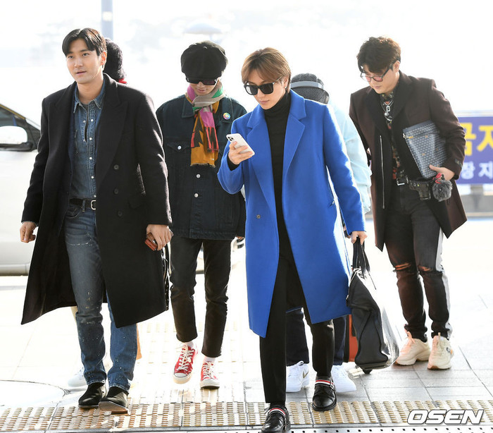 Changmin (DBSK) lộ diện sau tin hẹn hò, Super Junior - Taeyang và Cha Eun Woo gây sốt tại sân bay