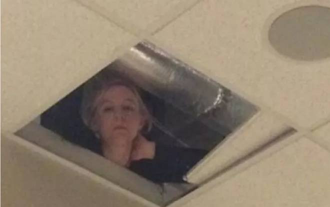 Cả lớp hớn hở khi thấy cô giáo không có mặt trong giờ kiểm tra, lúc nhìn lên trần nhà ai cũng 'khiếp hồn' Ảnh 2