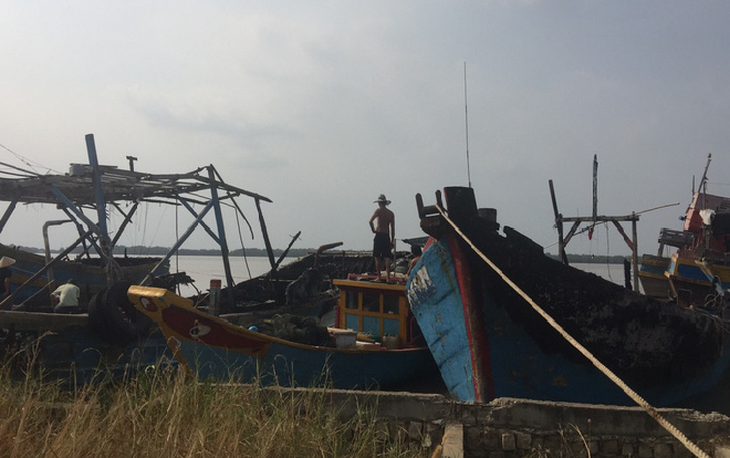 5 tàu cá của ngư dân Tiền Giang bốc cháy gây thiệt hại hơn 13 tỷ đồng Ảnh 2