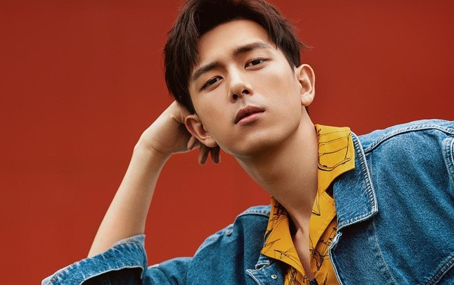 Đêm hội Weibo 2019: Lý Hiện tò mò hỏi Châu Đông Vũ 'Có nên nhổ cả 2 cây răng khôn không?' Ảnh 2