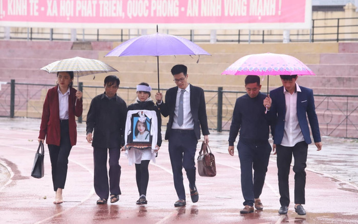 Luật sư nói gì khi gia đình nữ sinh giao gà xin tha mạng cho 6 bị cáo? Ảnh 2