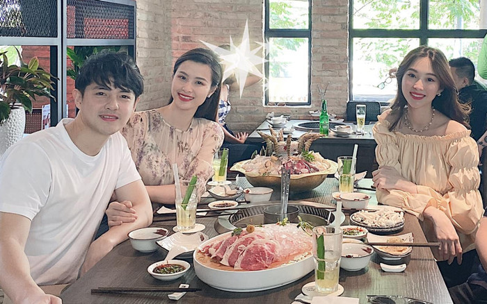 Vừa mới tái xuất mạng xã hội, Hoa hậu Đặng Thu Thảo khoe ảnh 'đọ sắc' bên đàn chị Đông Nhi Ảnh 2