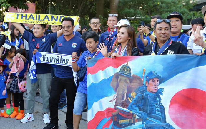 CĐV Thái Lan chế giễu U23 Việt Nam chỉ biết dựng xe buýt Ảnh 2